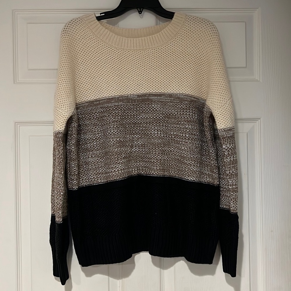 Amazon Sweater - Picture 1 of 4
